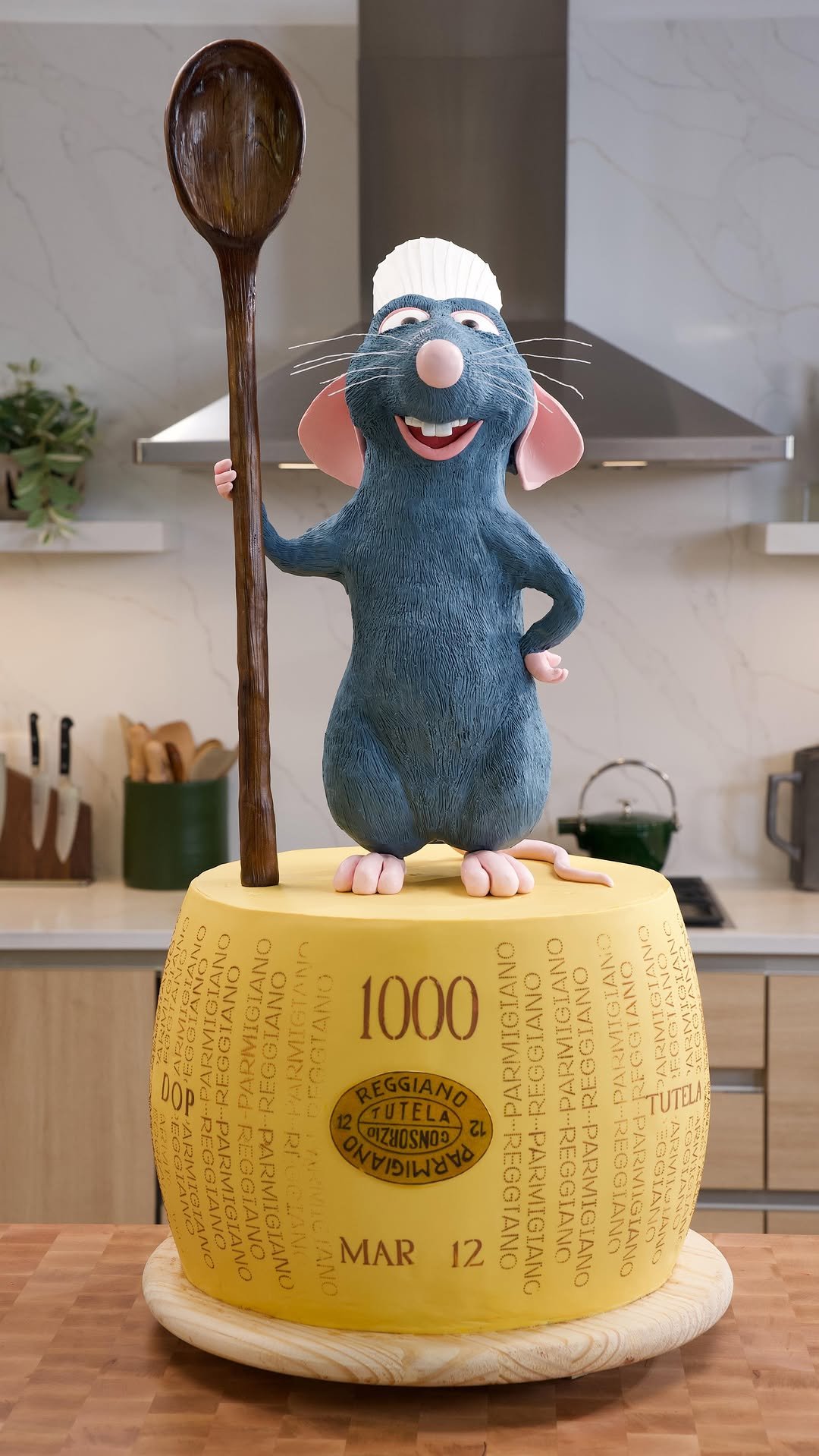 nick.digiovanni 게시물 이미지: Ratatouille Birthday Cake