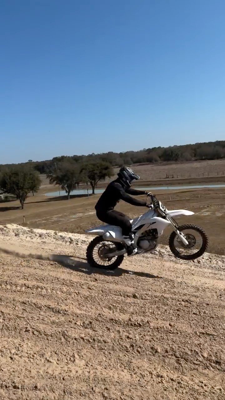 nicktomasunas 게시물 이미지: Fridays at @thefarmdadecity