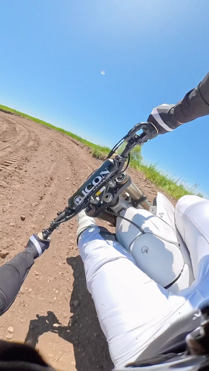 nicktomasunas 게시물 이미지: What you saw VS what I felt: Stuck throttle edition ✊🏼🤣