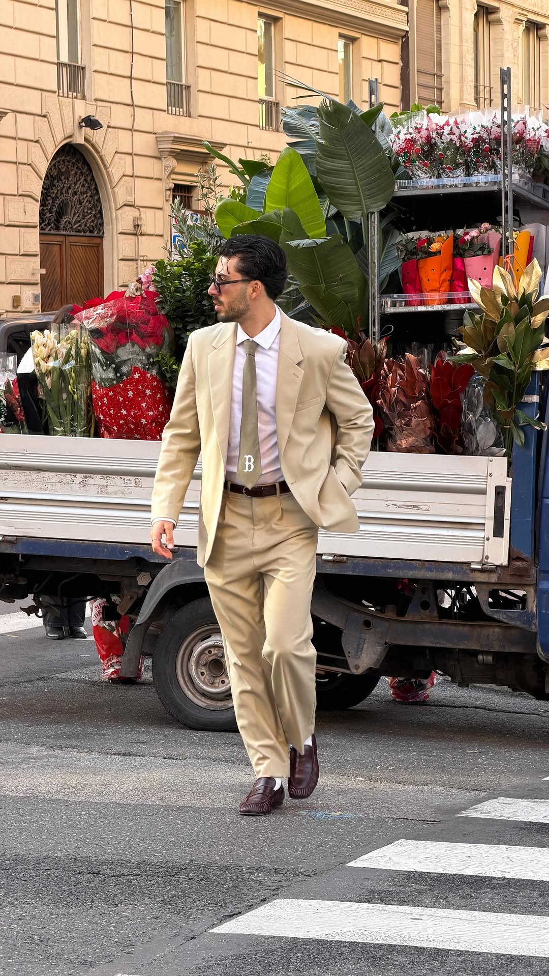 nicobohigues 게시물 이미지: llego tarde
•
•
•
•
•
#menstyle #mensfashion...