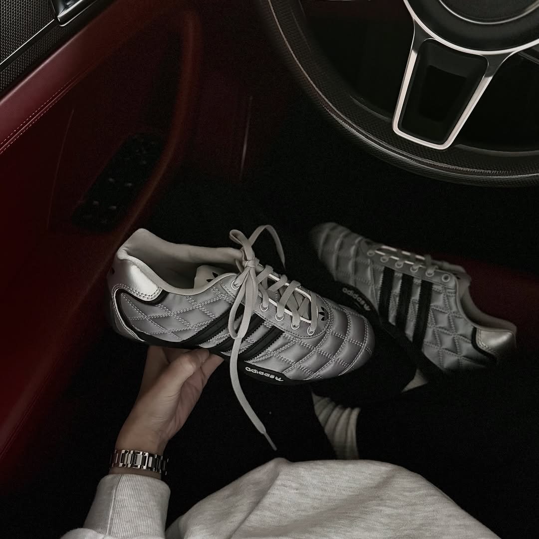 Photo by 𝘊𝘰𝘭𝘭𝘦𝘤𝘵𝘰𝘳𝘴 on August 13, 2025. May be an image of sneakers, wheel and text.