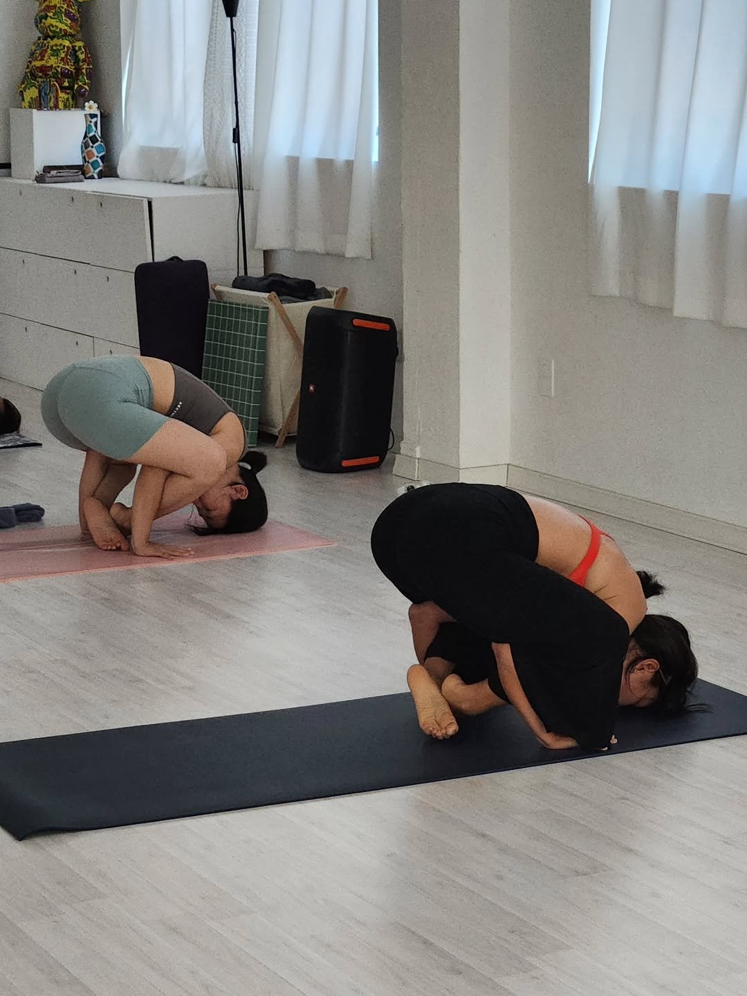 Photo shared by 리베 마이솔 on July 24, 2025 tagging @nikki_yoga. May be an image of yoga and text.