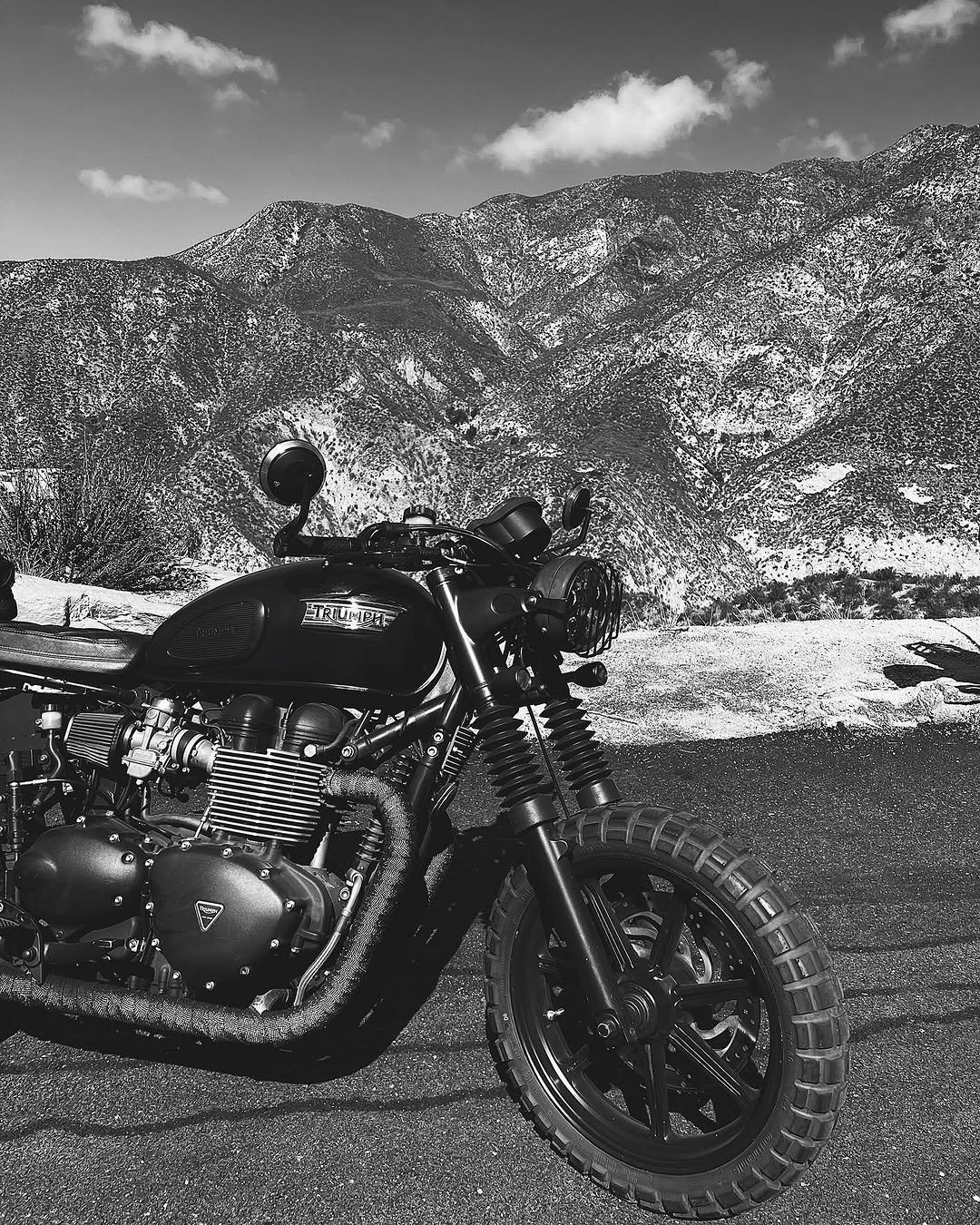 niku 게시물 이미지: Quality time with Bonnie. #triumphmotorcycles...