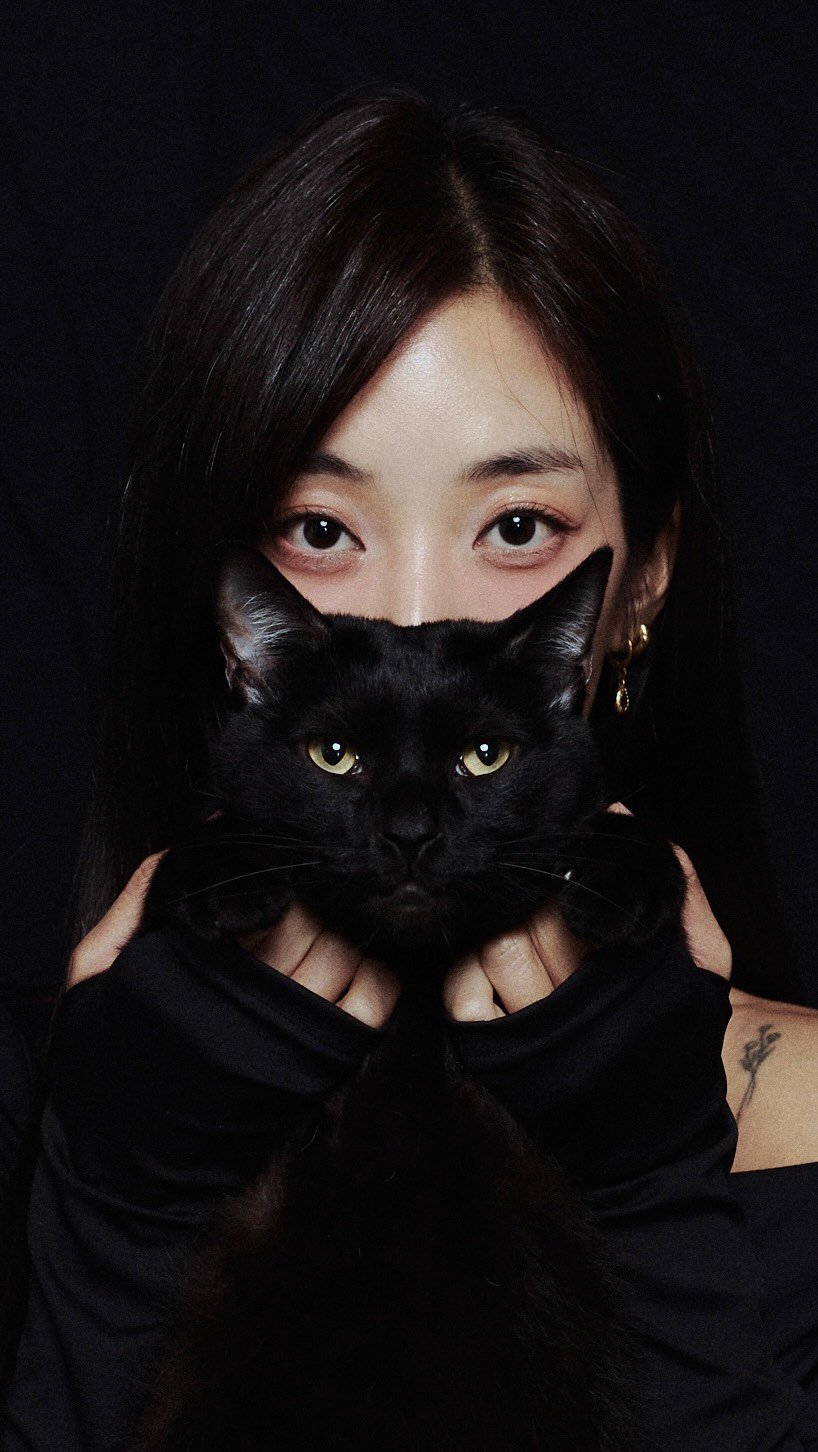 nilinlinni 게시물 이미지: The void sees everything