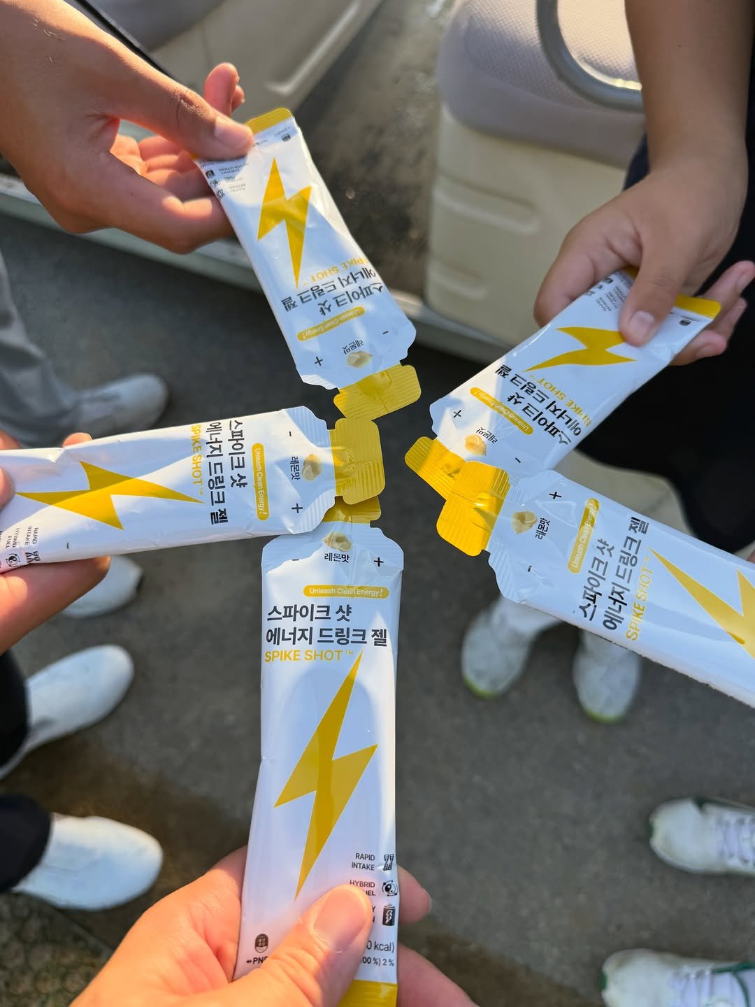 nk_golf_ 게시물 이미지: 무더운 날씨 많은 땀을 흘리면 수분으로만 채우는데는 한계가 있죠,,, 🥵

나인홀...