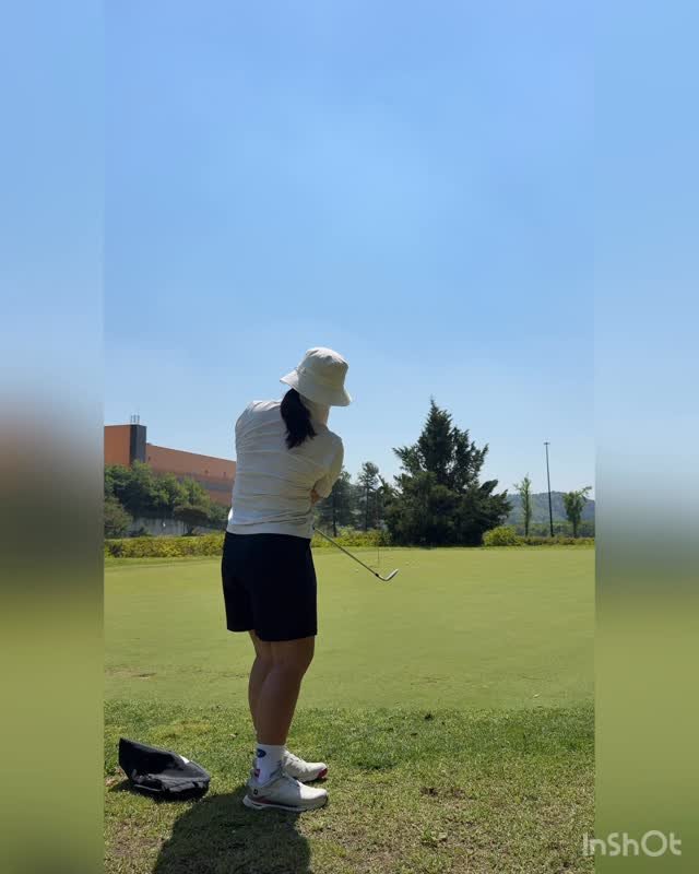 nk_golf_ 게시물 이미지: .가파르고 핸드포워드가 되서 임팩트가되도, 디깅(뒤땅)이 안나올 수 있는 이유는...