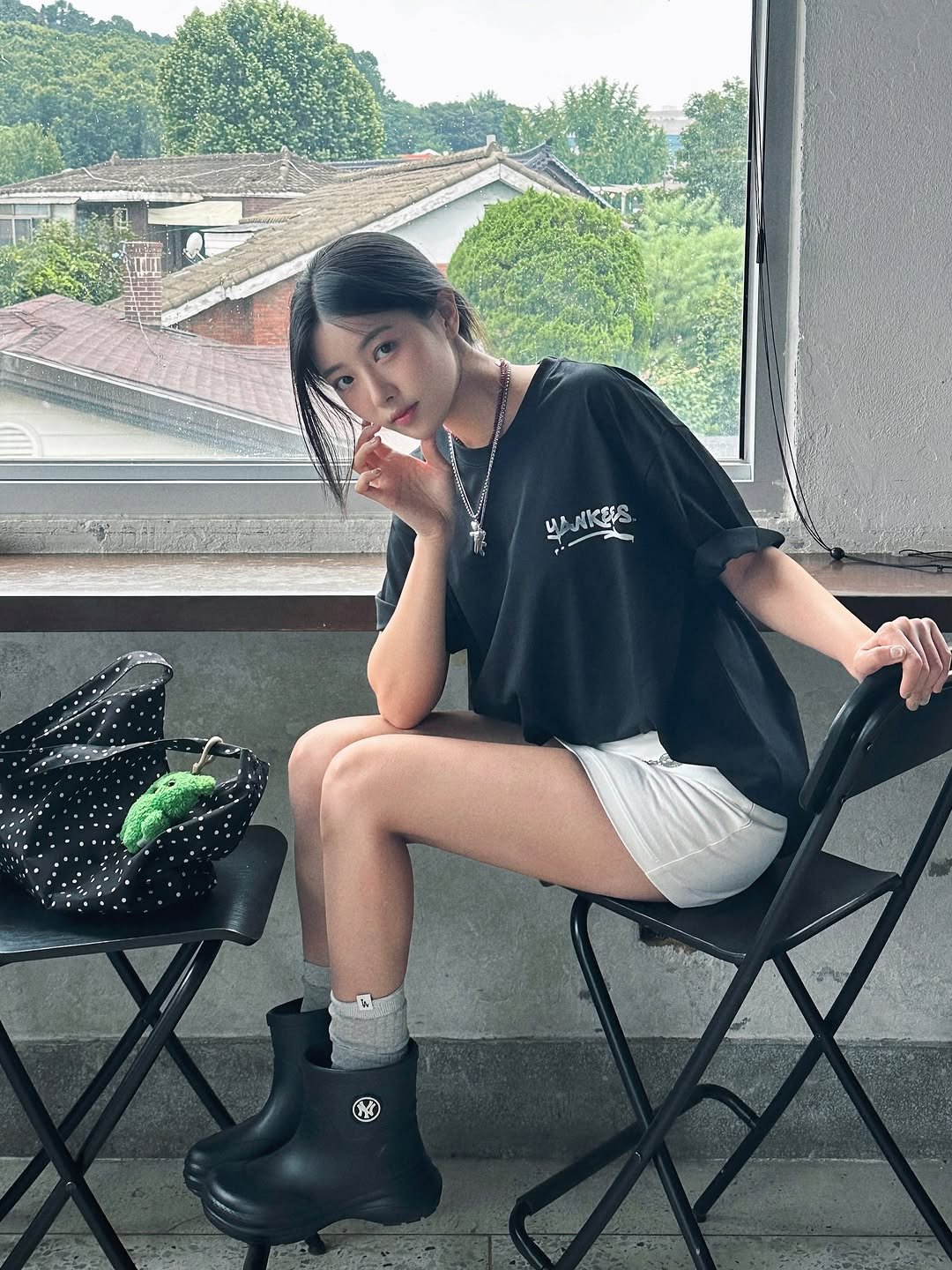 Photo shared by 홍민하 on July 15, 2025 tagging @mlbkorea, and @mlbcrew_kr. May be an image of 1 person, boots, shorts and text.