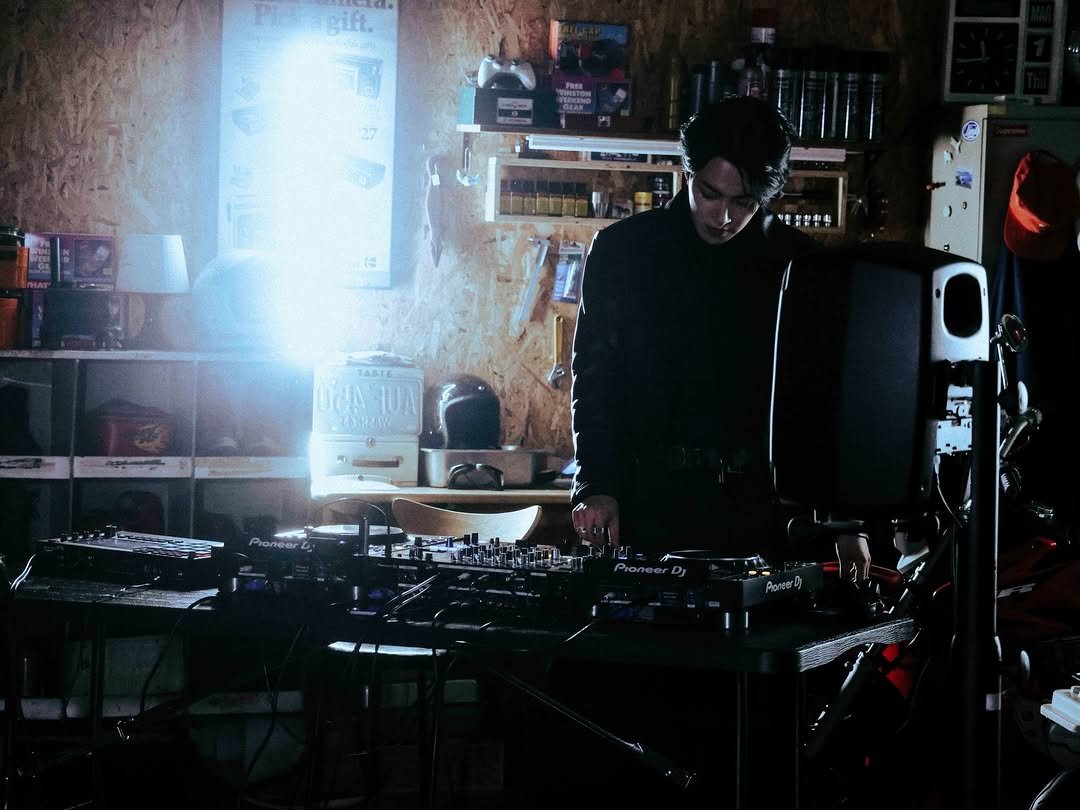 Photo by 홍중 (HONGJOONG) on February 15, 2026. May be an image of text.