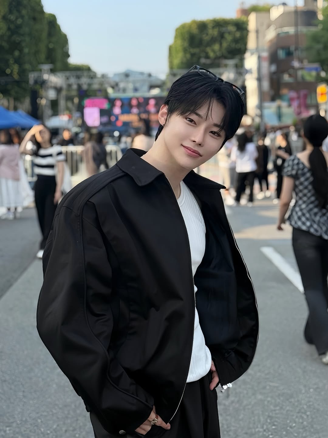 Photo by Park Dong Ju on October 07, 2025. May be an image of one or more people and bolo tie.