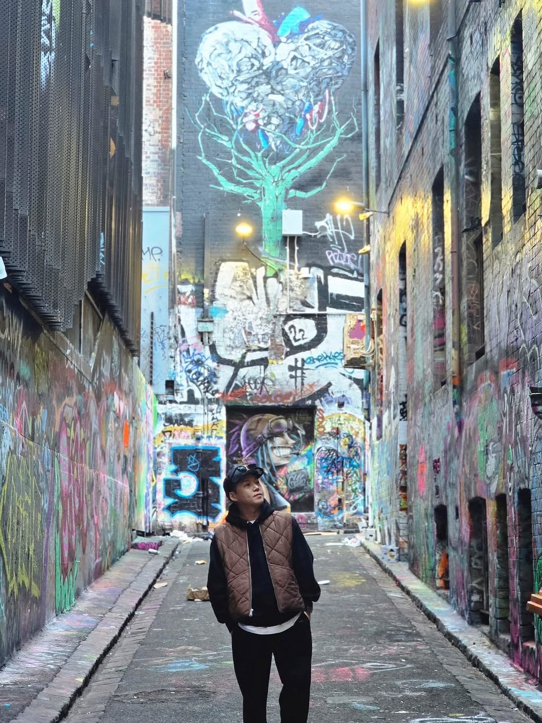 Photo by 박성형 on October 13, 2025. May be an image of brick wall and text.