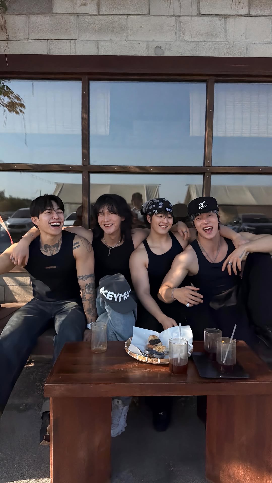 nodaeng_9 게시물 이미지: 호불호 확실한 이상형 챌린지 - 강아지상 vs 말상 

당신의 선택은?