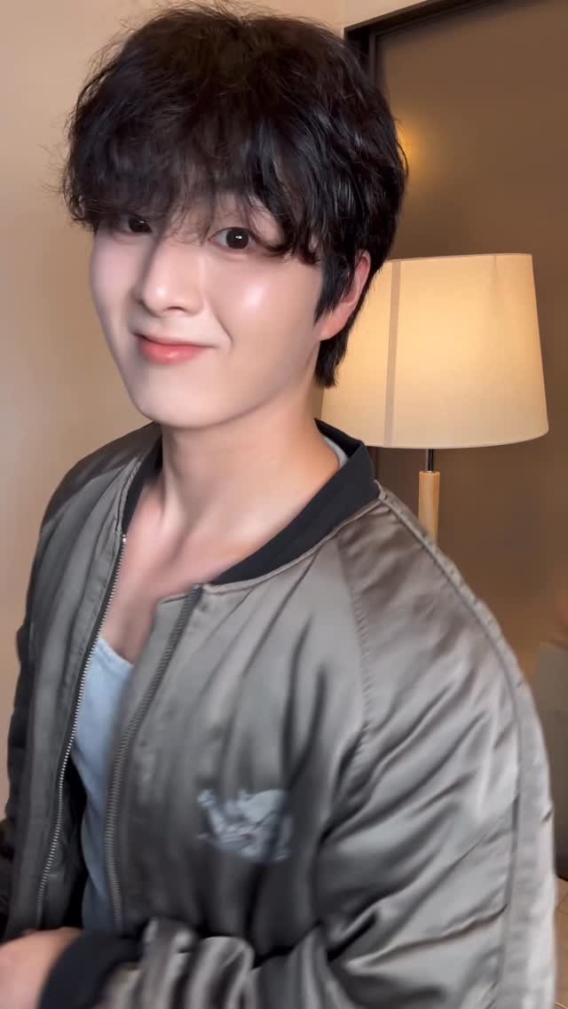 nodaeng_9 게시물 이미지: 이제 나시는 넣어둬야겠지 ..?
#데일리 #데일리룩