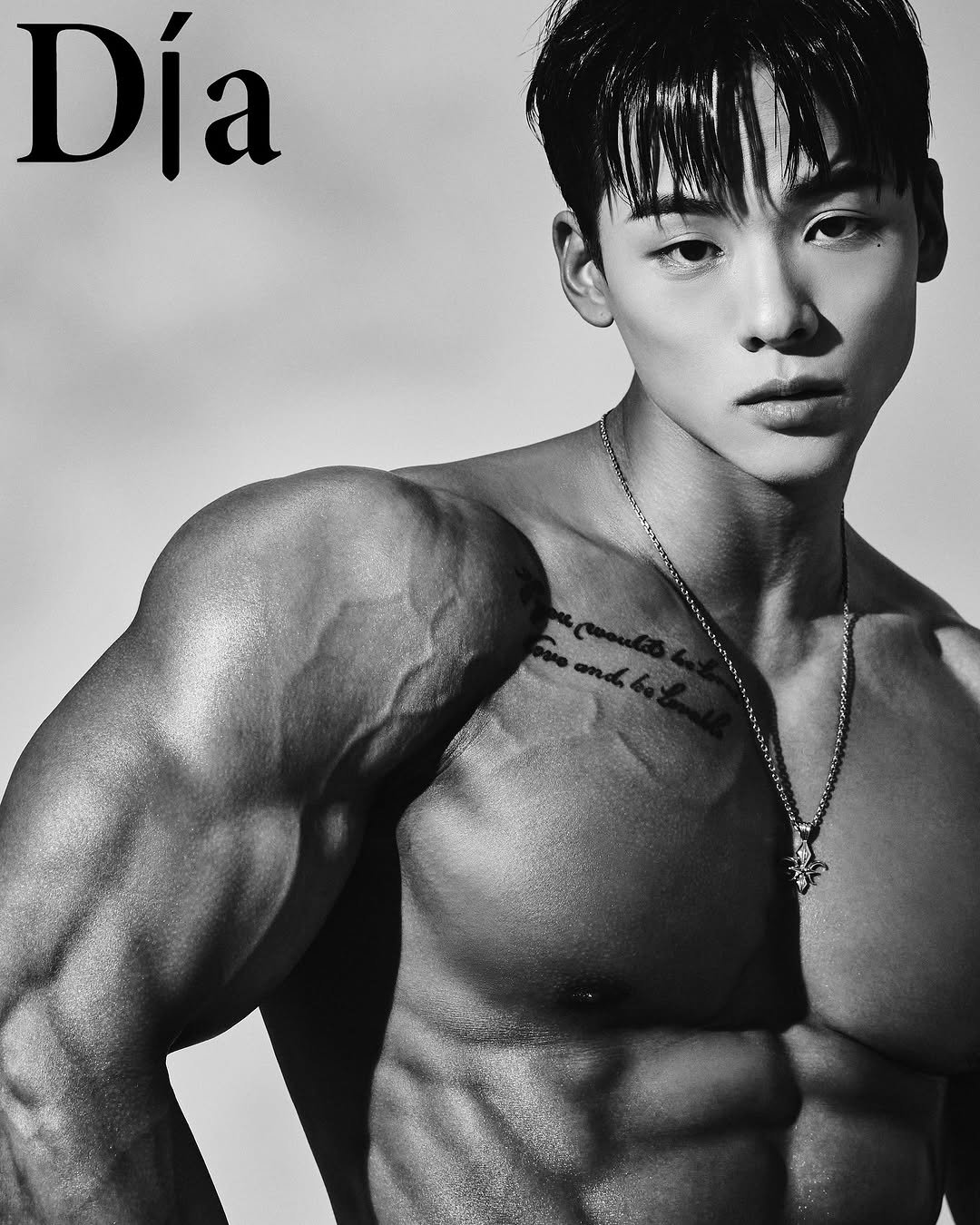 Photo shared by 박요한 (논난이) on November 14, 2025 tagging @studio_dia__, and @carmid.kr. May be a meme of one or more people, hair, biceps, people bodybuilding and text that says 'tin Día'.