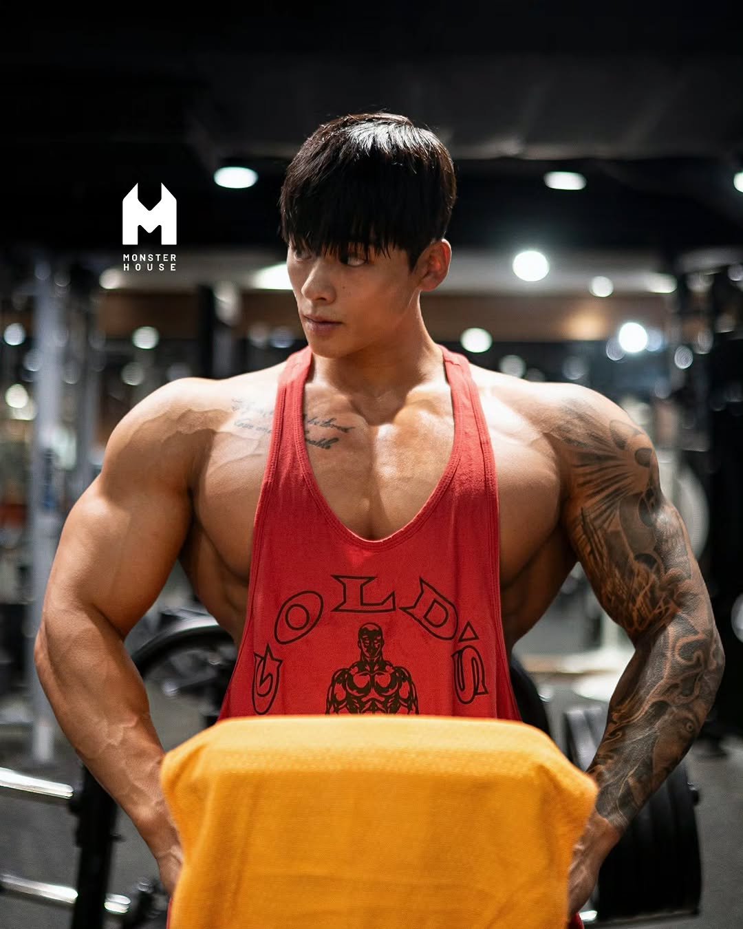 Photo shared by Monster House on November 22, 2025 tagging @non_nan_p, and @monster_house_jo. May be an image of one or more people, biceps, people bodybuilding, tanktop, sportswear, dumbbell and text.