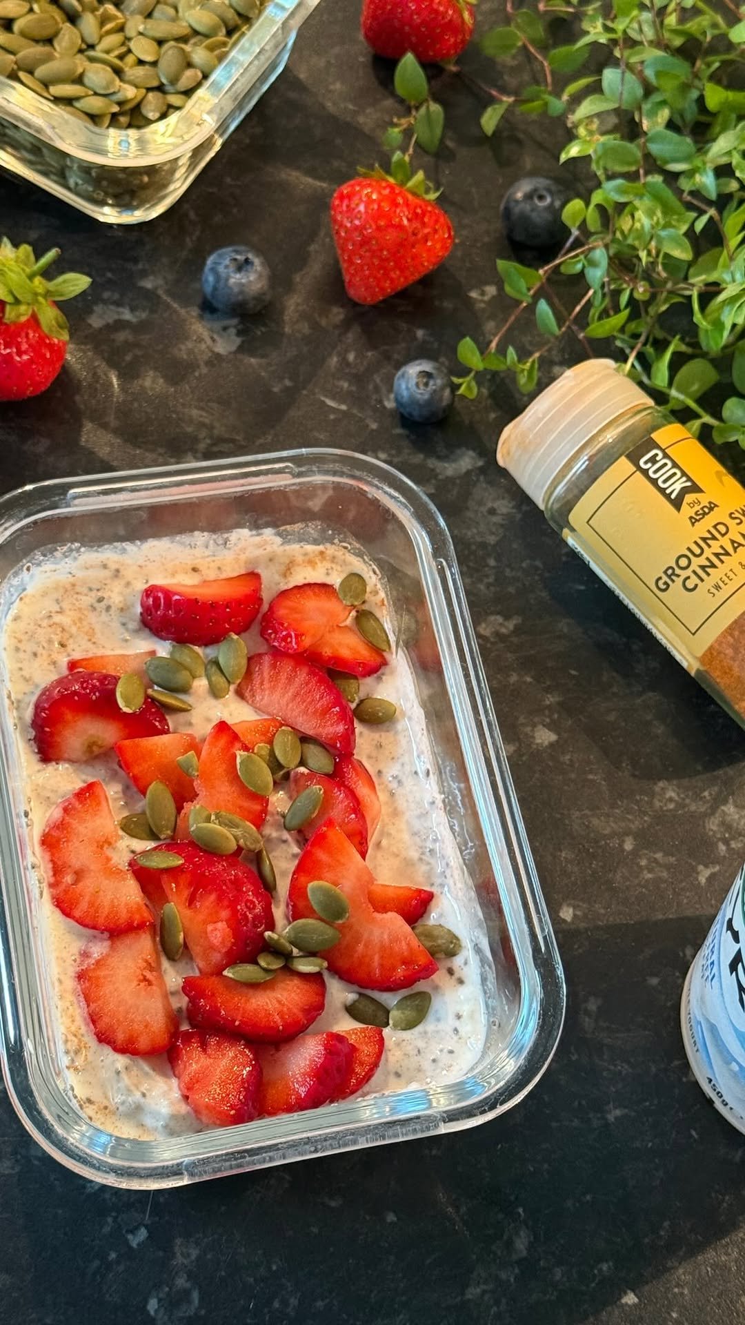 notheavywithevy 게시물 이미지: My high protein breakfast bowl 🥣💜

This has...