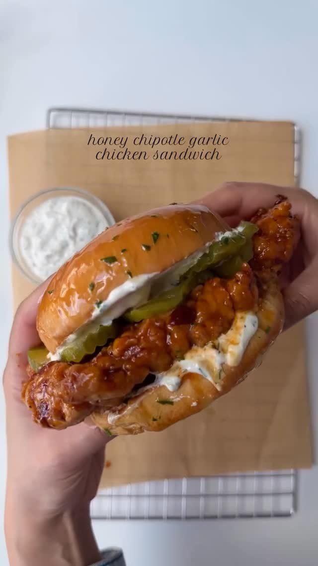 nourishing 게시물 이미지: Honey Chipotle Garlic Chicken Sandwich...