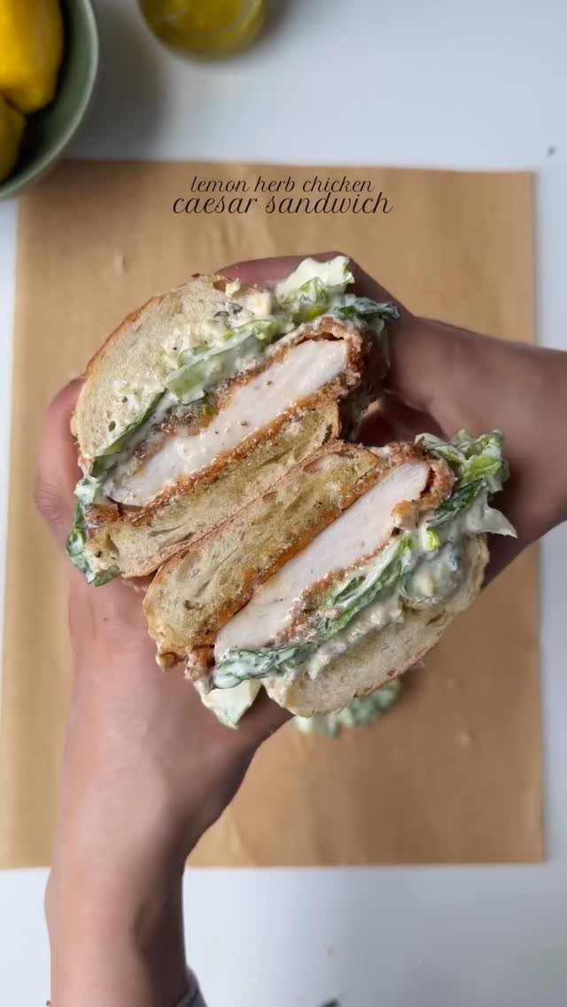 nourishing 게시물 이미지: Lemon Herb Chicken Caesar Sandwich 🥪🌿🍋✨
(via:...
