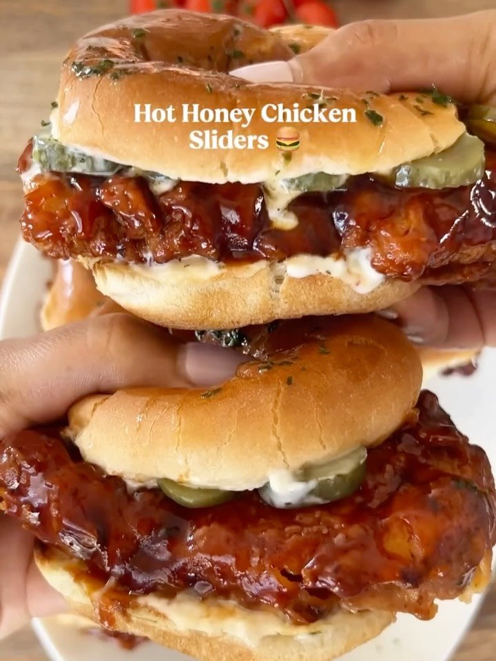 nourishing 게시물 이미지: Hot Honey Chicken Sliders 🍔🔥🍯✨
(via:...