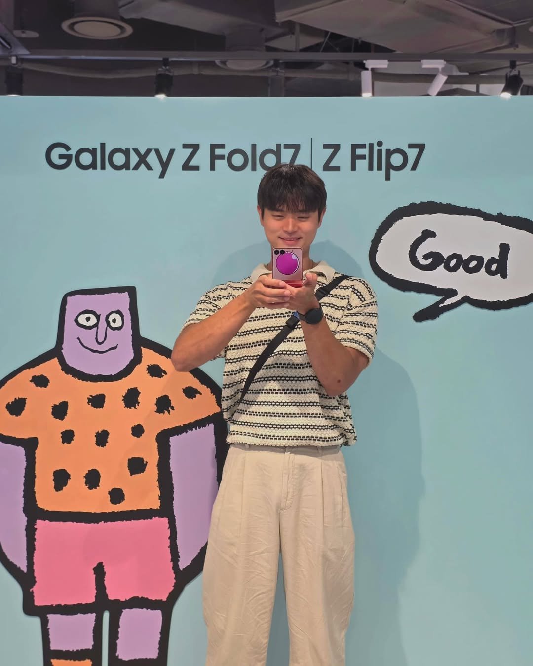 Photo shared by 𝗝𝗮𝗲𝗦𝘂𝗻𝗴_𝗛𝘆𝘂𝗻 on August 05, 2025 tagging @samsungkorea. May be an image of ‎1 person, phone and ‎text that says '‎Galaxy z Fold7 Z Flip7 Good ما‎'‎‎.