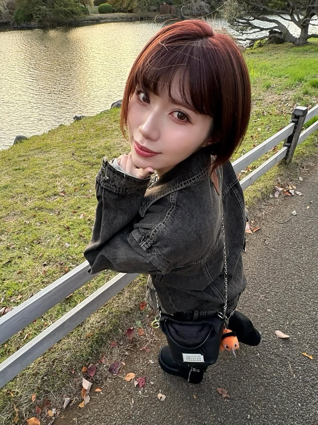 Photo by 石原　希望(いしはら　のぞみ) on November 07, 2025. May be an image of parka, park and text.