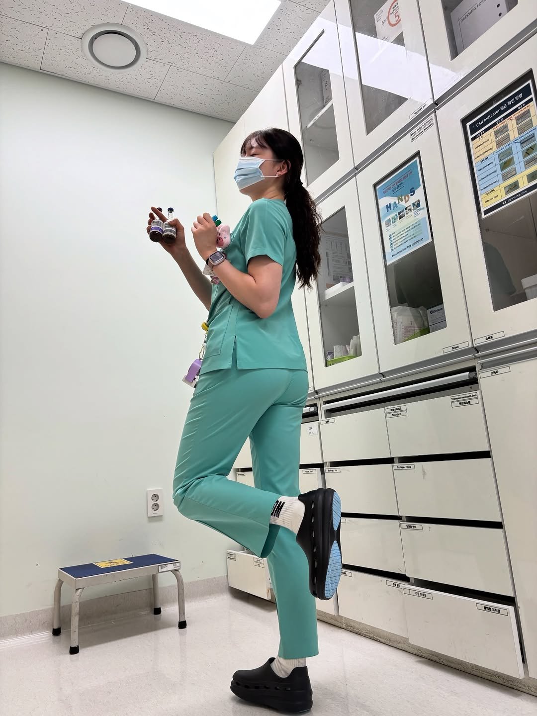 Photo shared by 널핏(NURFIT)•간호사를 간호하는 브랜드 on November 27, 2025 tagging @reading_nurse, and @nurfit_official. May be an image of stethoscope, hospital and text.