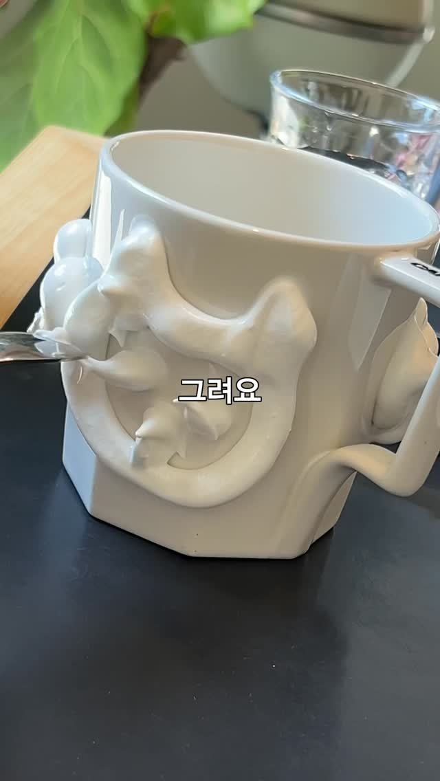 nusa_naya 게시물 이미지: 스토리 문의가 너무 많이와서
릴스 만들었어요 🐰
마시멜로로 그림을 그릴 수 있는...