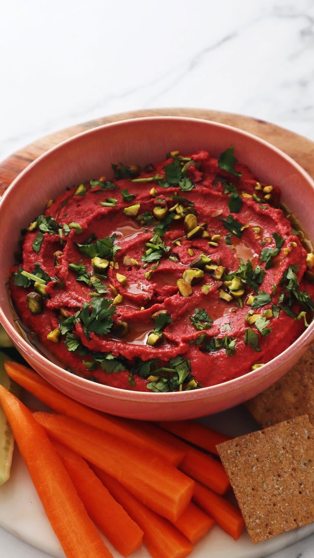 nutritiouslydelicia 게시물 이미지: This vibrant beetroot hummus is a simple way...