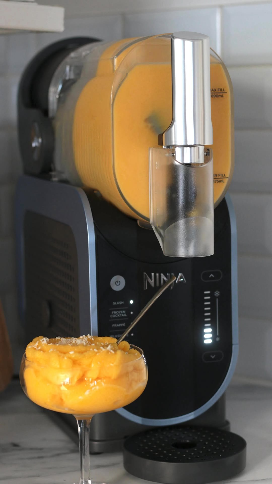 nutritiouslydelicia 게시물 이미지: Mango Orange Slushi with the new...