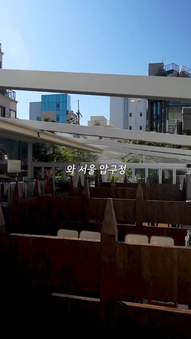 nyong_radar 게시물 이미지: 📍압구정 스카이뷰 제주 흑돼지 맛집

뇽레이더에 포착된 오늘의 좌표는 제주옥탑...