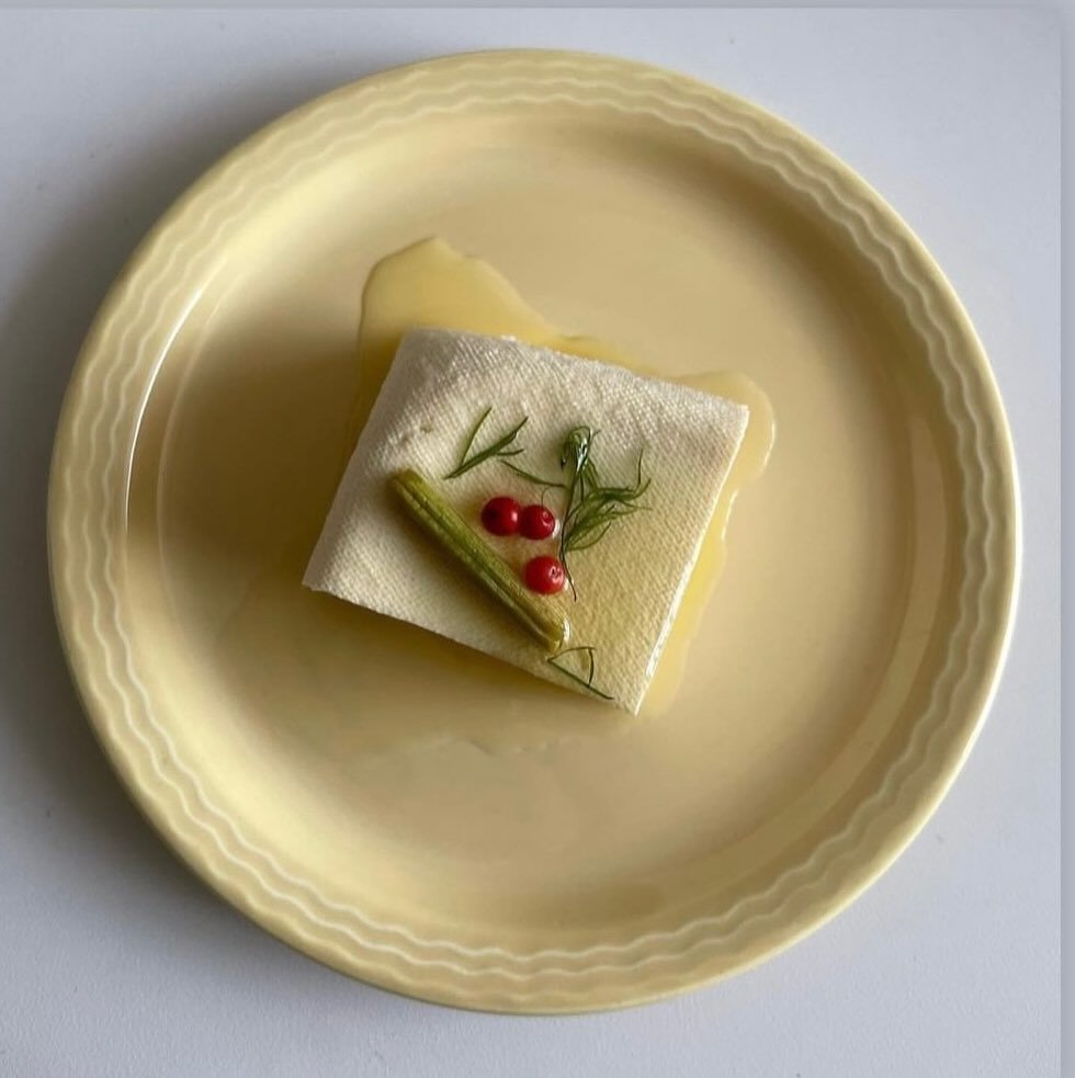 Photo by Ö PEPPER | 오페퍼 후추전문점 on July 22, 2025. May be an image of cake, cheesecake and text.