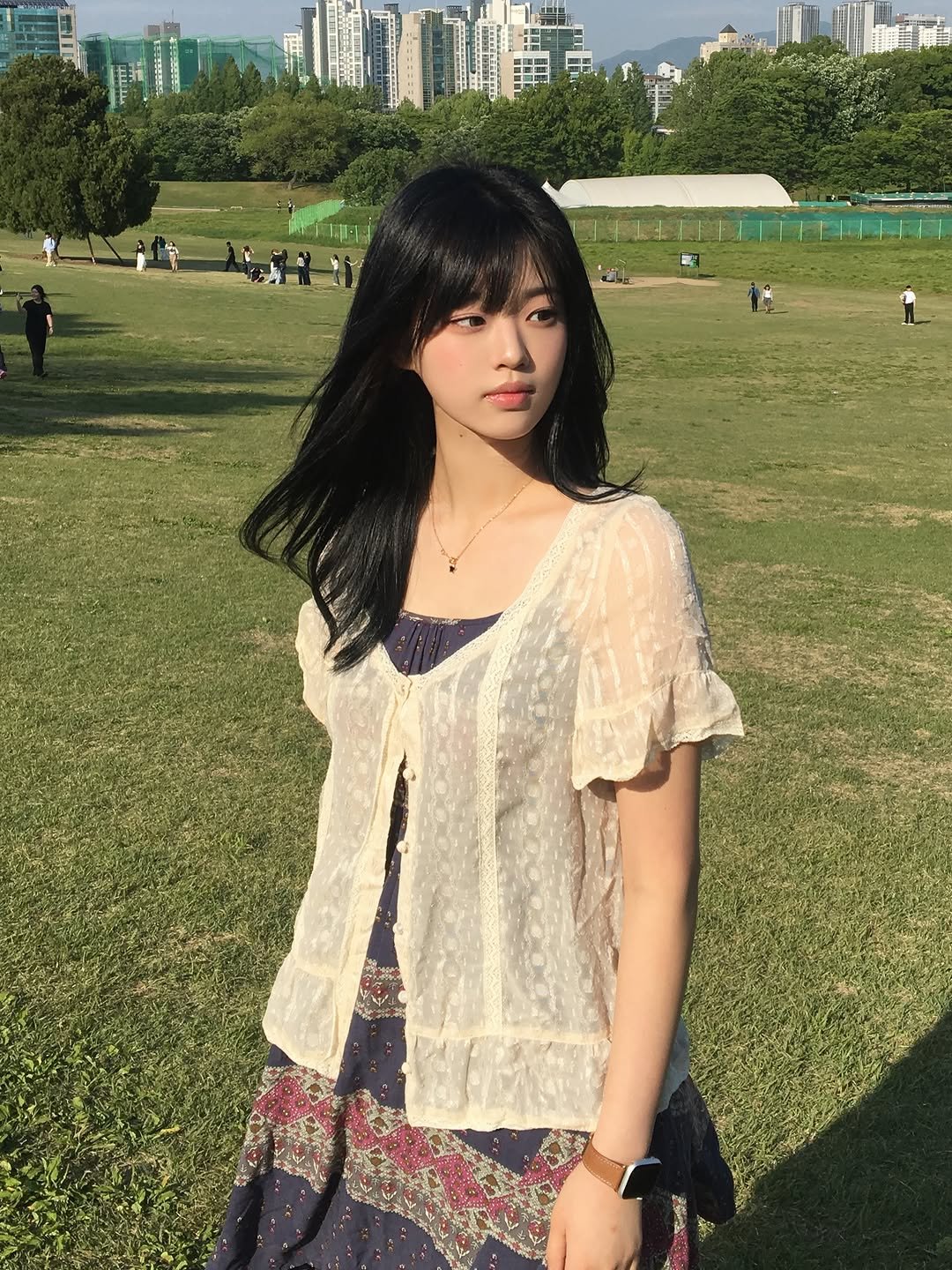 o3.ee__ 게시물 이미지: ??: 이거 할머니들이 입는 옷 아니야?