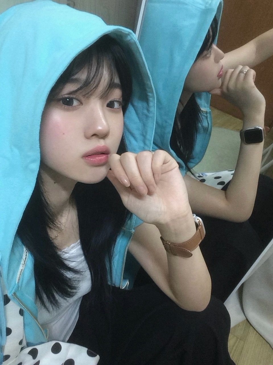 o3.ee__ 게시물 이미지: !

Zipup/Bag: @luvistrue_official