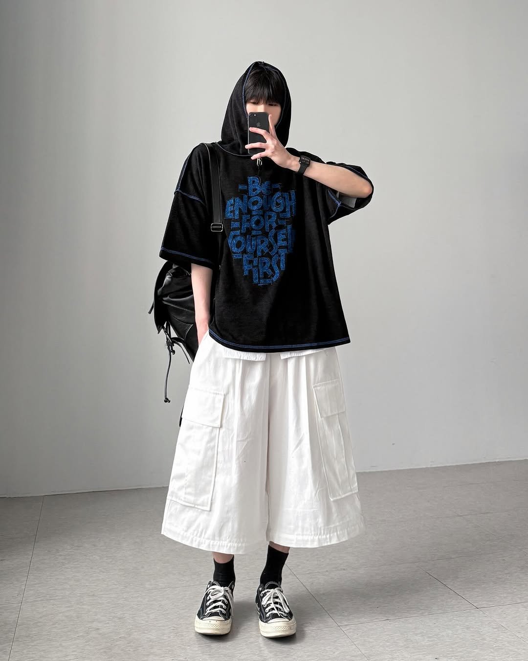 Photo by 영재/유어너스 on April 21, 2026. May be an image of cloak, face mask and text.