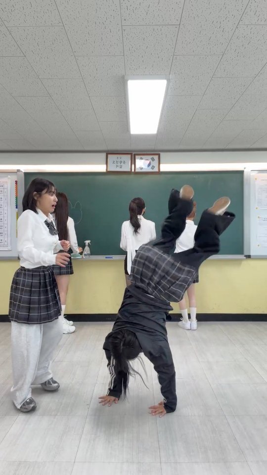 o_dahye_o 게시물 이미지: 아니 이게 안돼??

#reels #릴스 #reelsinstagram #릴스타그램