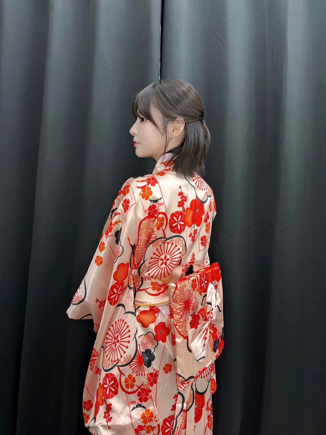 Photo by 박다혜 on November 30, 2025. May be an image of bath robe, dress, robe and text.