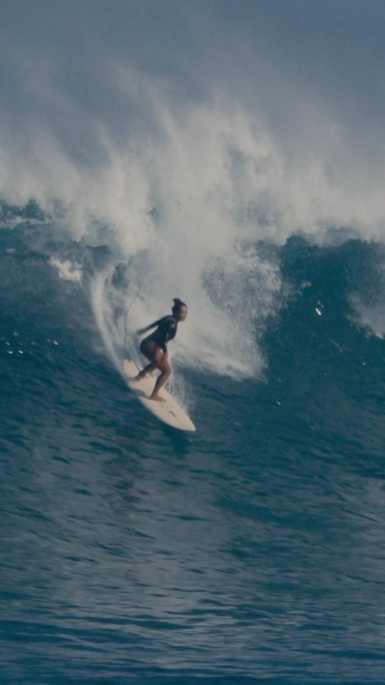 oahusurffilms 게시물 이미지: Keiko Yamaki @keikoyamakii Navigating the...
