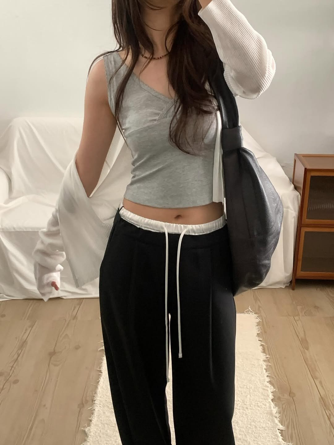 Photo by 오베럴 | obetter on April 21, 2026. May be an image of activewear, sleepwear, sweatpants, drawstring, sweatsuit and text.