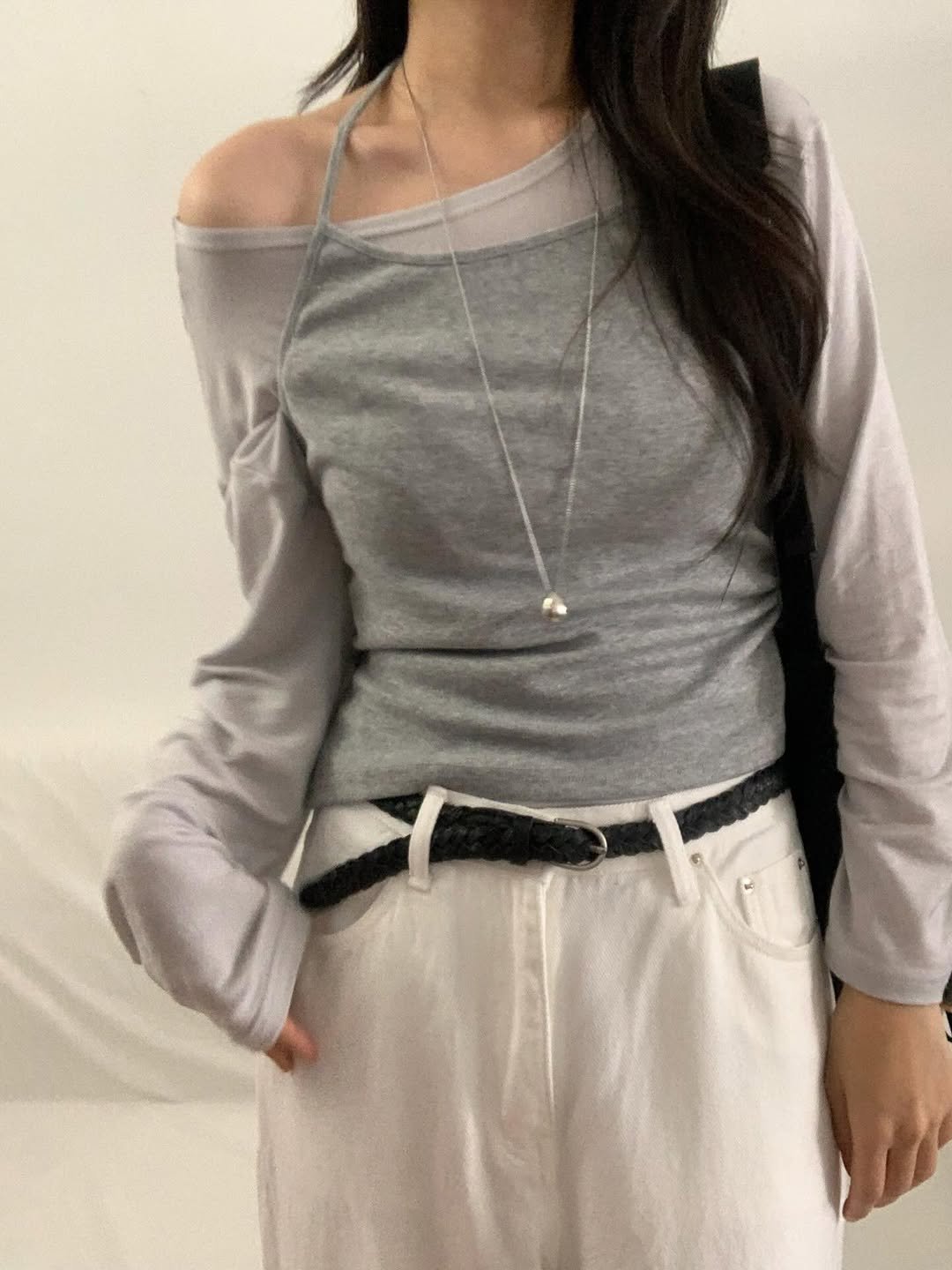 Photo by 오베럴 | obetter on February 22, 2026. May be an image of turtleneck, top and text.