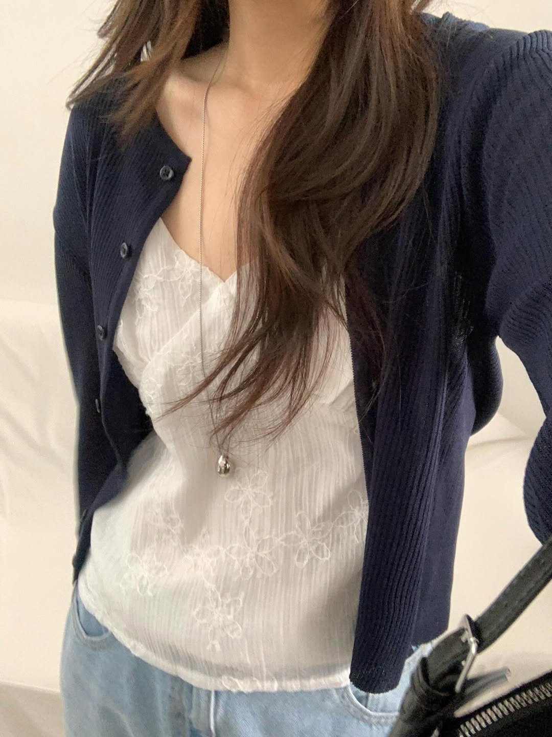 Photo by 오베럴 | obetter on April 05, 2026. May be a selfie of one or more people, hair, cardigan, top, blazer and text.