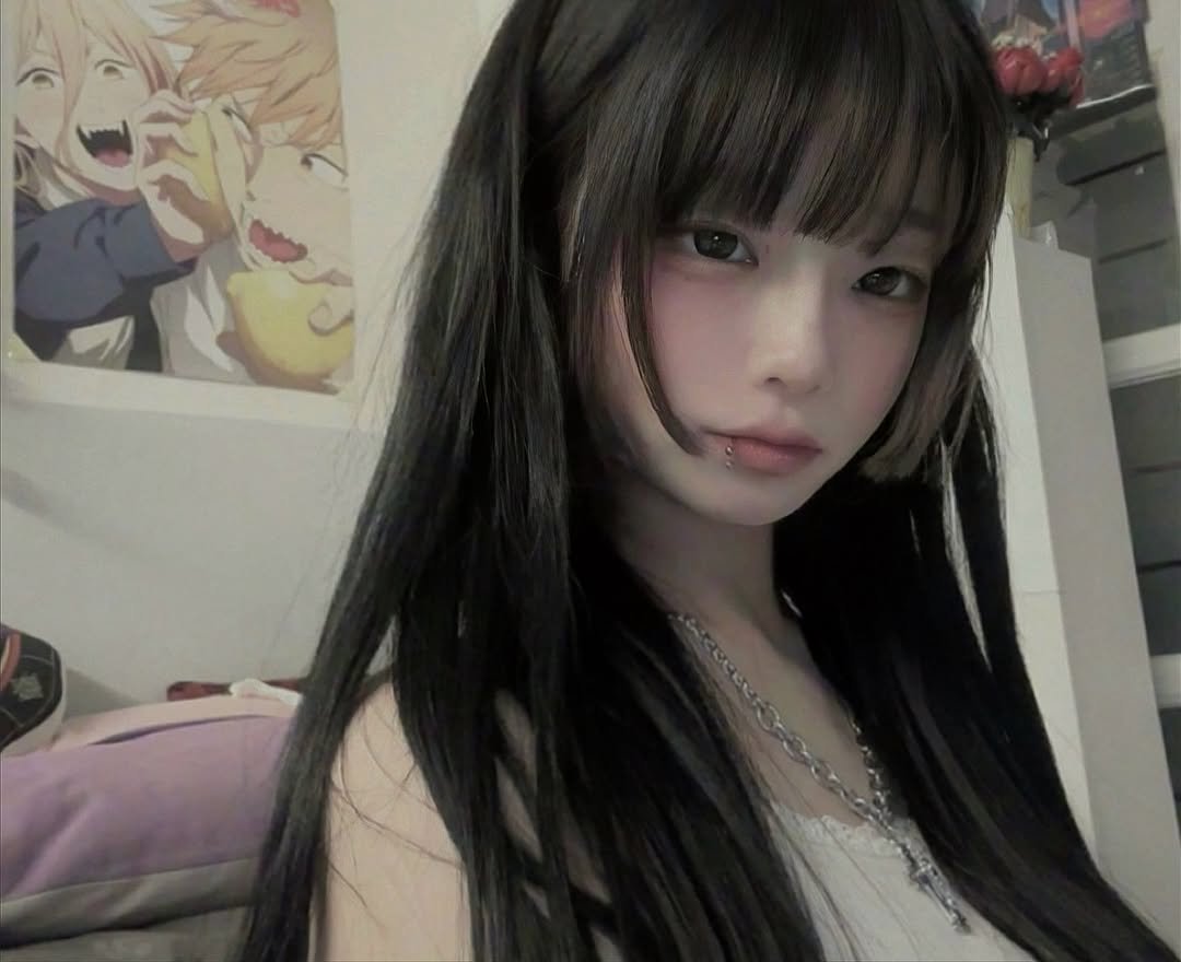 Photo by 탈닌 タニ on July 01, 2025. May be an anime-style image of one or more people, hair and text.