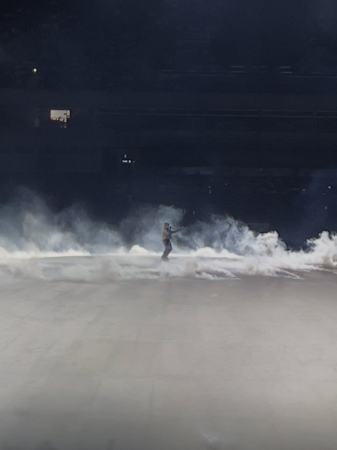 oesnuyhmai 게시물 이미지: Ye~
땀으로 코팅해
#칸예#칸예콘서트#ye#yeezy