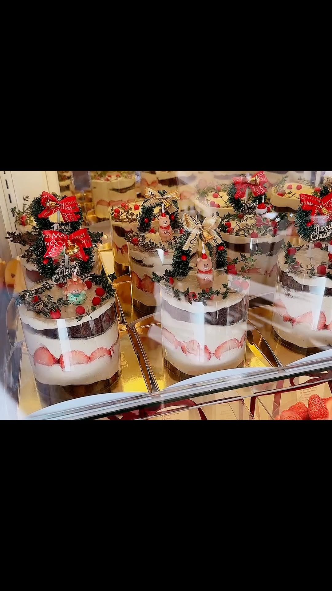of_oui 게시물 이미지: 10:30부터 매장은 오픈했으나 미리 공지해드렸듯이 크리스마스 케이크 판매는...
