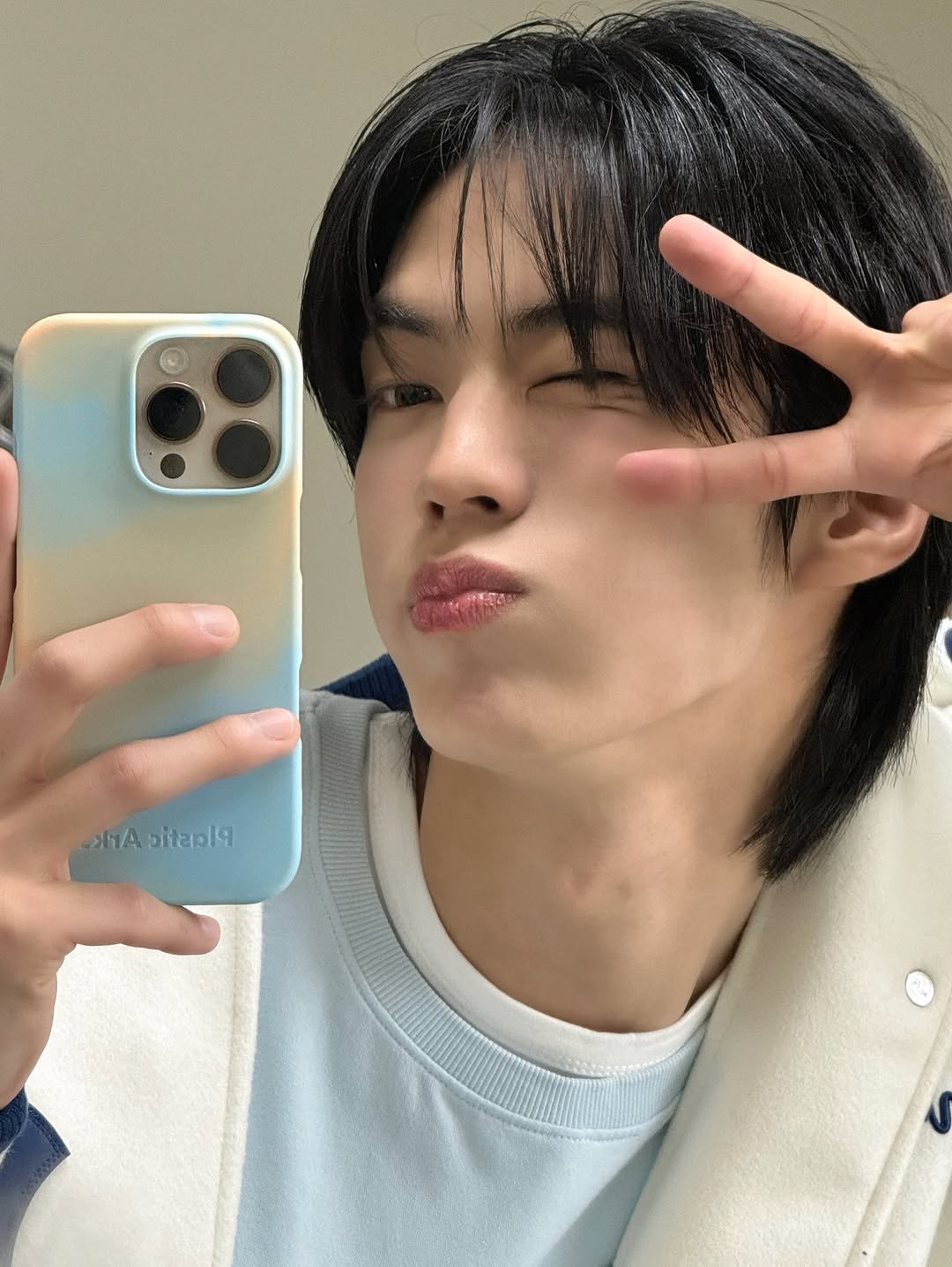 Photo by TWS 투어스 FANPAGE on February 04, 2026. May be a selfie of one or more people, hair and text.