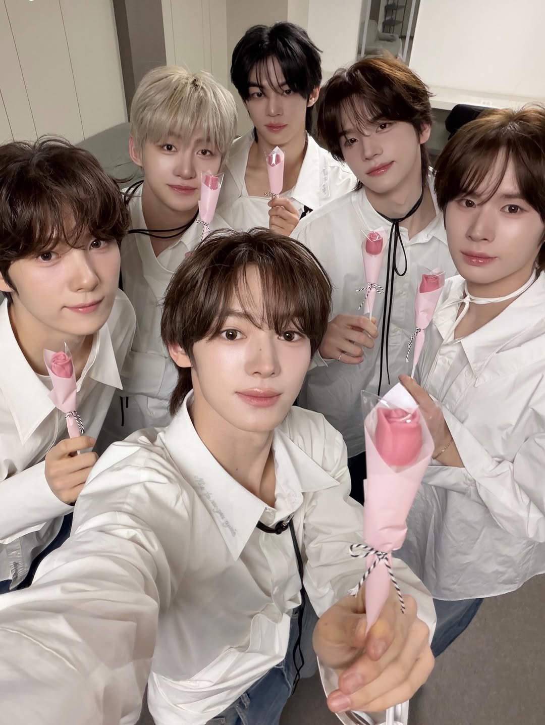 Photo by TWS 투어스 FANPAGE on February 14, 2026. May be an image of text.