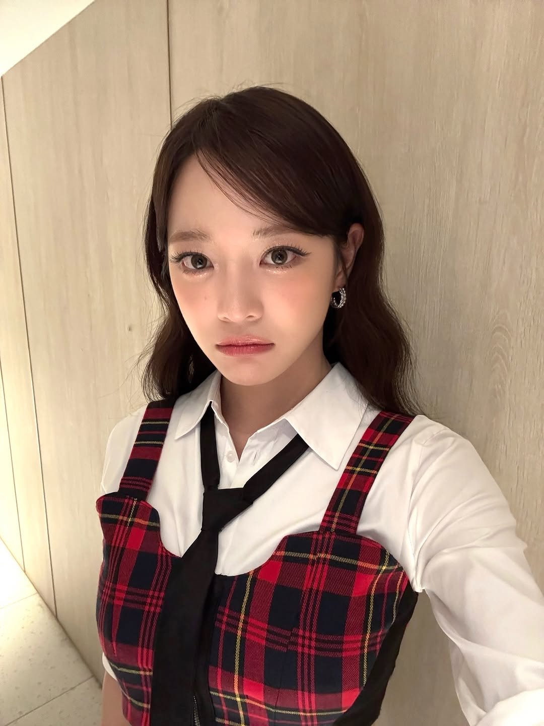 Photo shared by 김세정 (KIM SEJEONG) on February 28, 2026 tagging @clean_0828. May be an image of one or more people, hair and text.