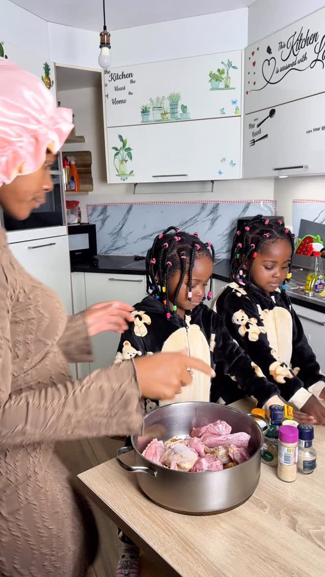 official_kktwins 게시물 이미지: We made delicious fried rice and it came out perfect