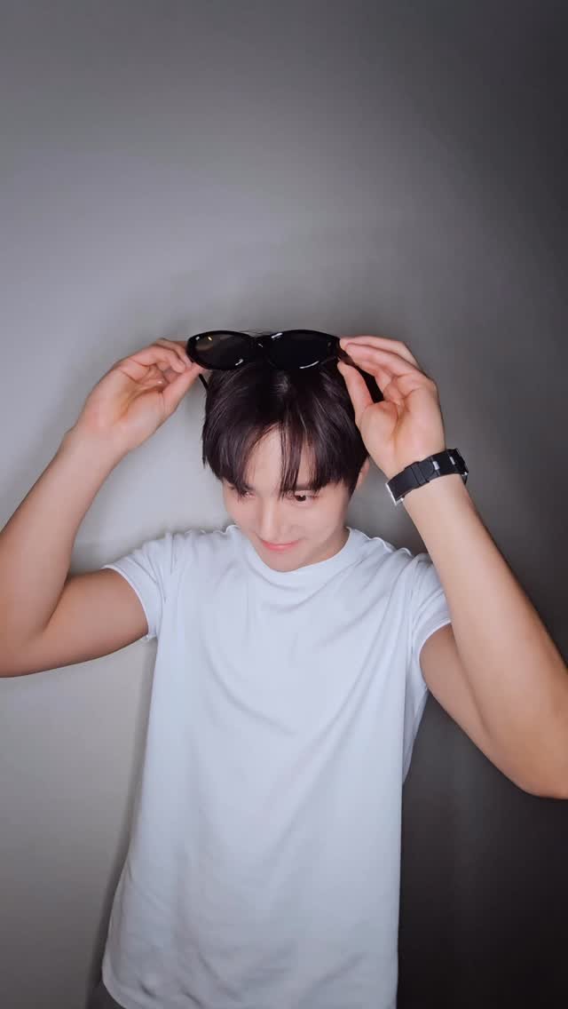 official_monsta_x 게시물 이미지: 낙낙 자 들어갑니다 👊👊

#민혁 #MINHYUK
#몬스타엑스 #MONSTAX #MONSTA_X