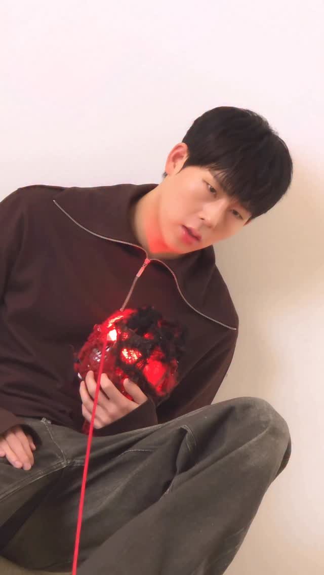 official_monsta_x 게시물 이미지: still shining through the...