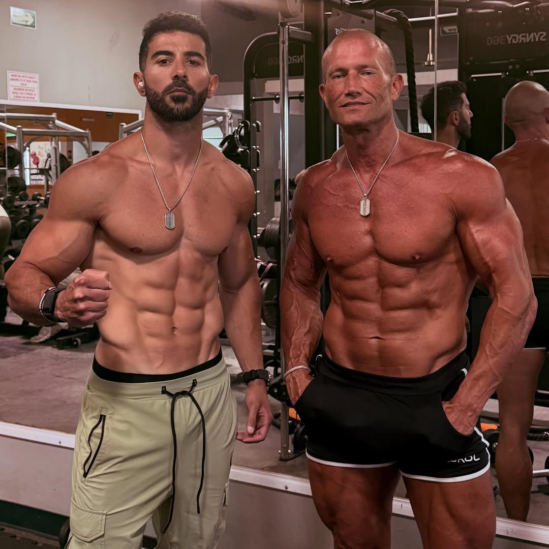 officialandyelliott 게시물 이미지: GYM RATS 

Mexico training partners 🇲🇽 

#gym...