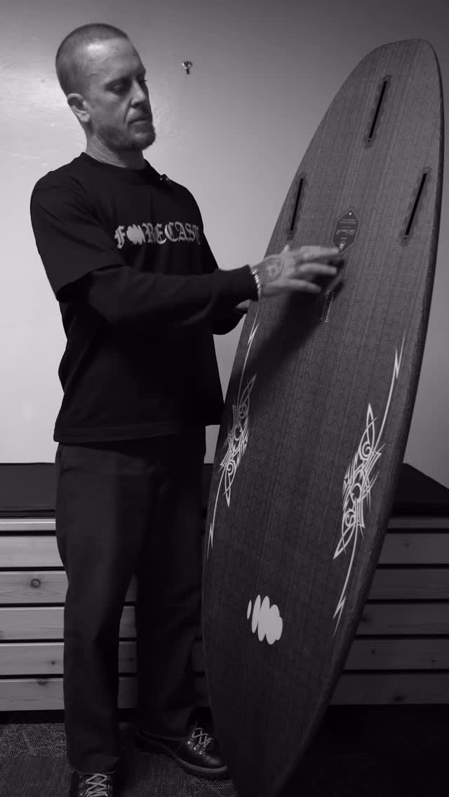 officialforecastsurf 게시물 이미지: @chippawilson breaks down his Reaper model:...